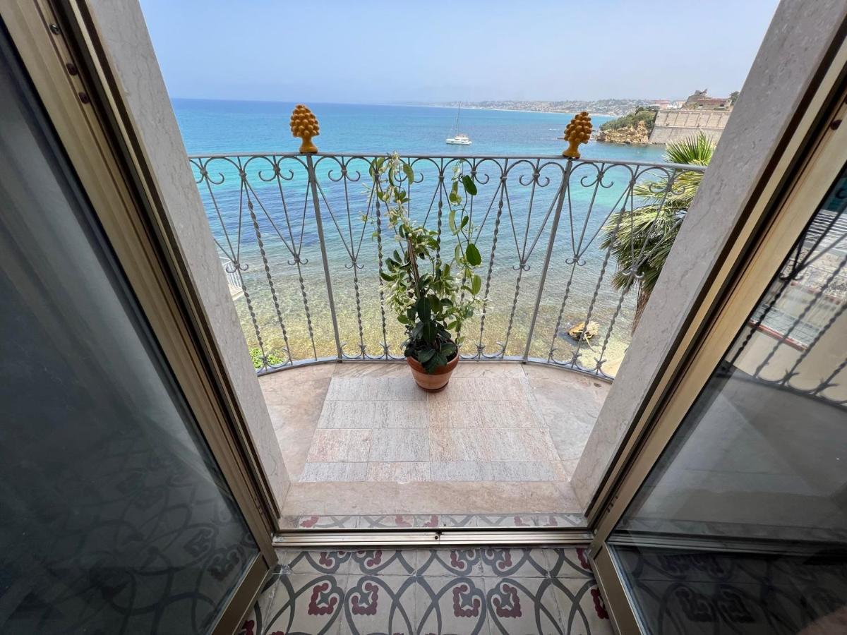 Castello A Mare Castellammare del Golfo Exterior foto