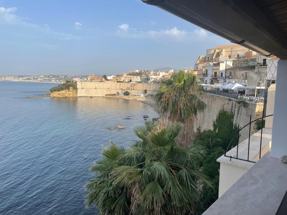 Castello A Mare Castellammare del Golfo Exterior foto